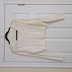 V-Neck Cable knit Crop Sweater  Med